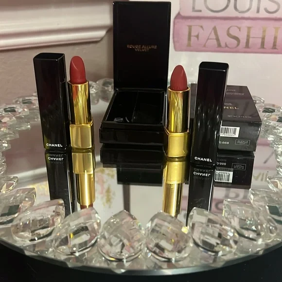 Host pick!♥️Chanel Rouge Allure Velvet Limited Edition Set of 2 - Picture 7 of 11